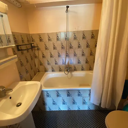 Centre Station - Balcon, 2 A 4 Pers. - Fr-1-814-117 Apartment Besse-et-Saint-Anastaise