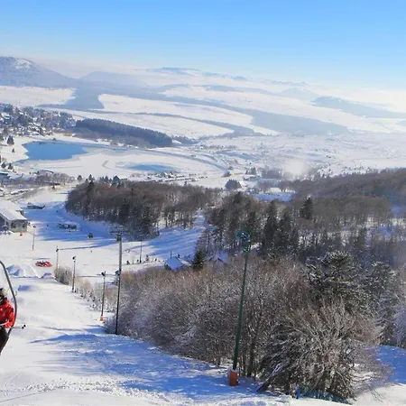 Apartment Au Coeur De Super Besse, Ideal Pour 2-4 Personnes, Pres Des Pistes Et Commerces - Fr-1-814-117
